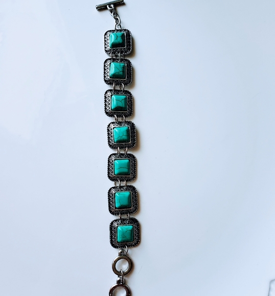 Vintage Jewelry - Signed 925 Sterling Silver & Turquoise Bracelet
